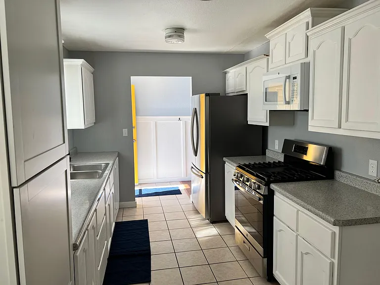 5554 Cypress St — Photo 5