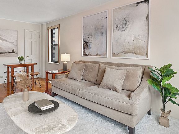 3rd image of 110 E 36th St APT 8A