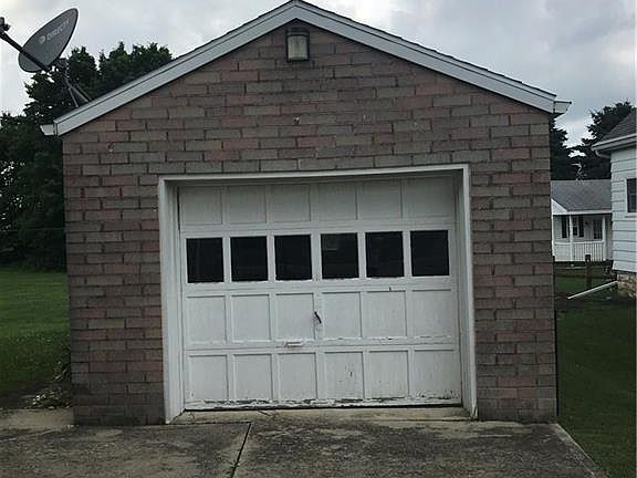 5th image of 740 W Front St