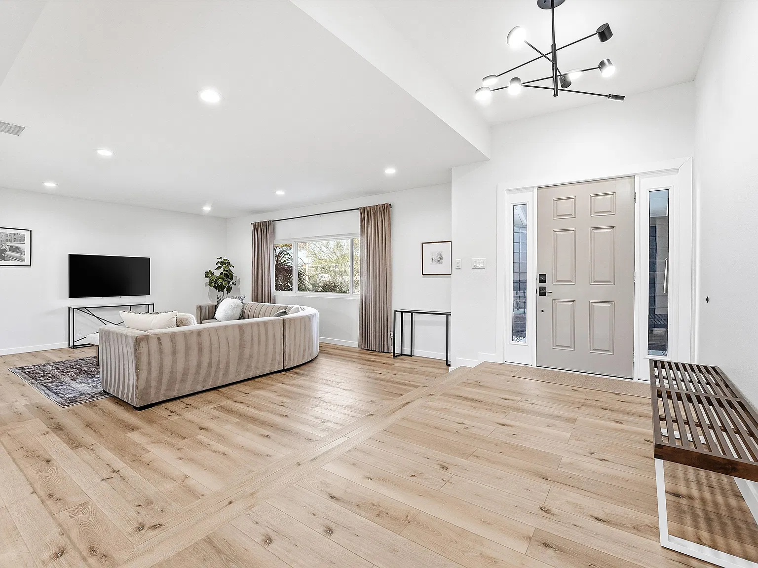 3 bed, 1900 sqft, $6,000 — Photo 3
