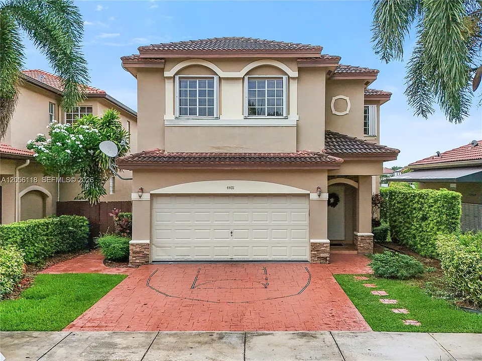 4401 NW 113th Ct
