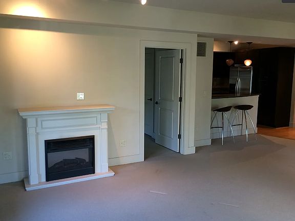 2nd image of 745 Bellevue Ave E APT 302