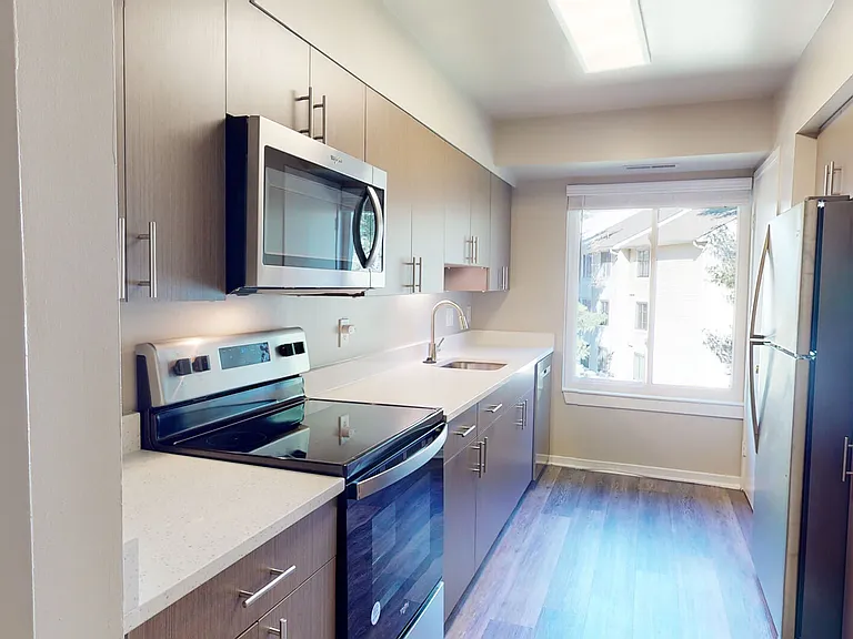 Seneca Place — Photo 52