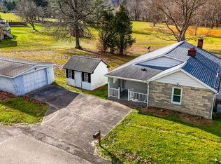 163 Strawn Rd, Perryopolis, PA 15473