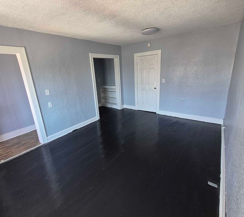 1st image of 2454 Benton Blvd #2
