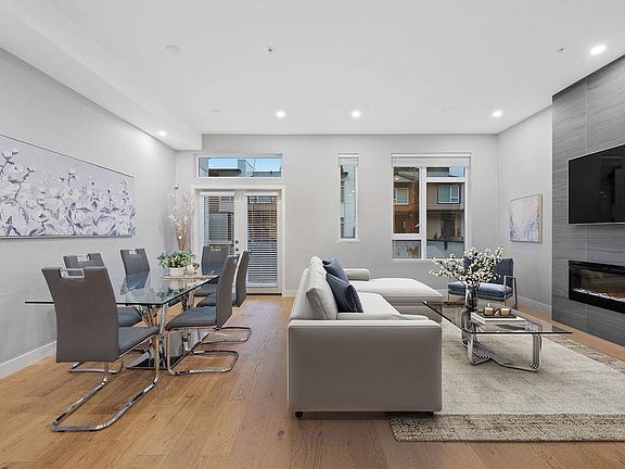 2nd image of 4684 Capilano Rd