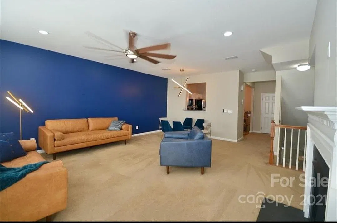 15720 Kensington Palace Ln — Photo 2
