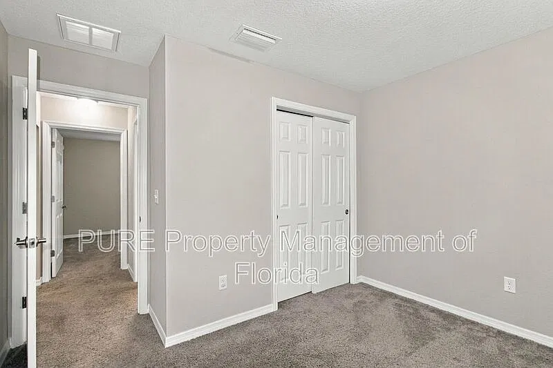 3 bed, 2.0 bath, 1174 sqft, $1,465 — Photo 3