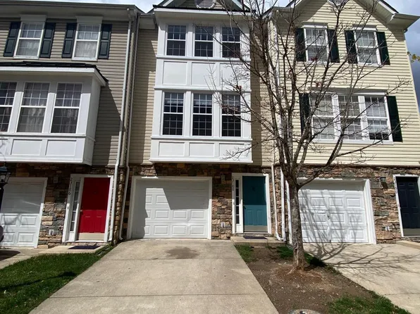 23188 Blackthorn Sq, Sterling, VA 20166