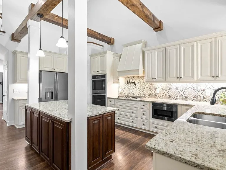1515 Hereford Blvd — Photo 23