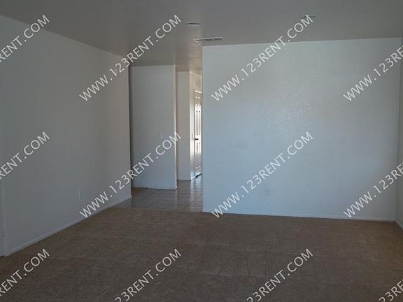3rd image of 45719 Parkview Ln
