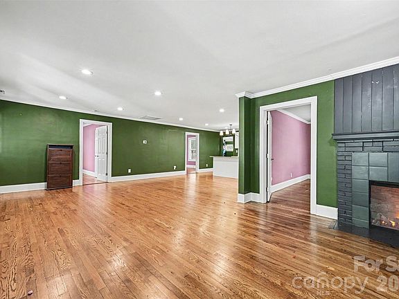 5th image of 3001 Tuckaseegee Rd