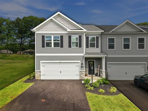 2nd image of 1401 Cherry Tree Dr