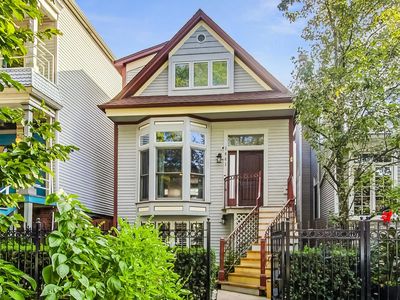 1441 W School St, Chicago, IL, 60657