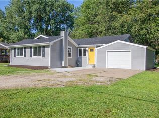 2760 NE 52nd Ct, Des Moines, IA 50317