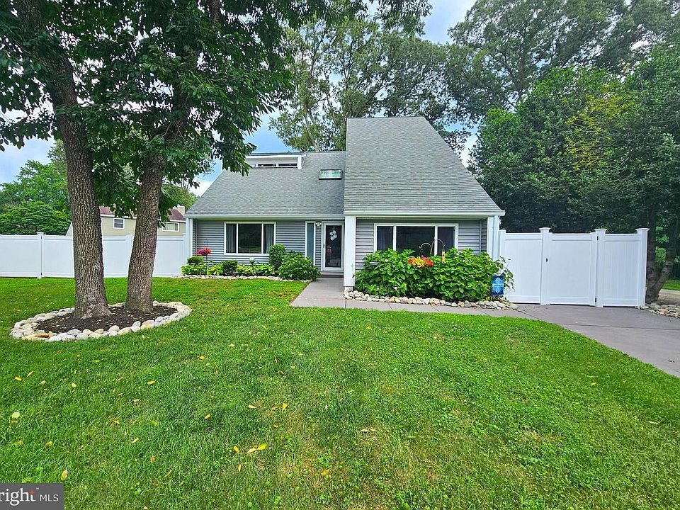 1st image of 103 Evon Ct