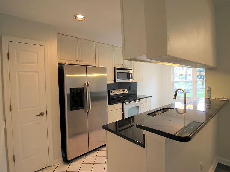 1006 Island Quay — Photo 8