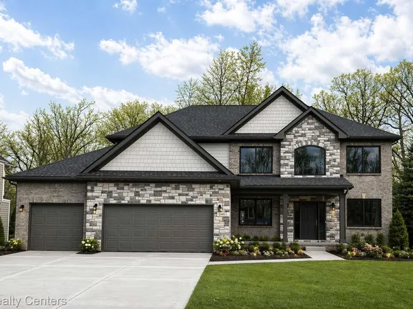 1028 Rochawies Dr, Oakland, MI 48363