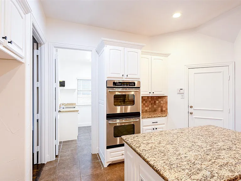 2408 Lady Of The Lake Blvd — Photo 8