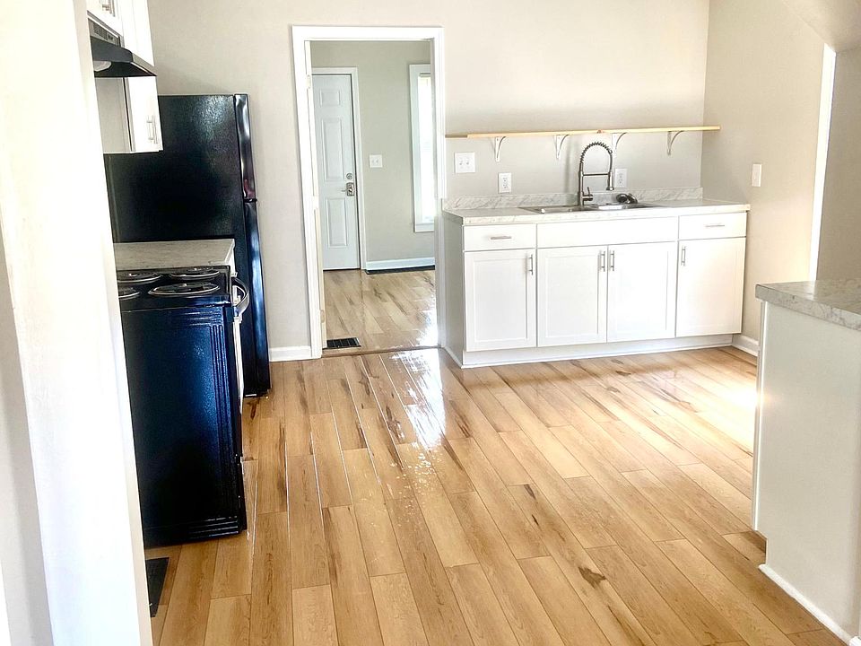 1st image of 913 Kent Ln