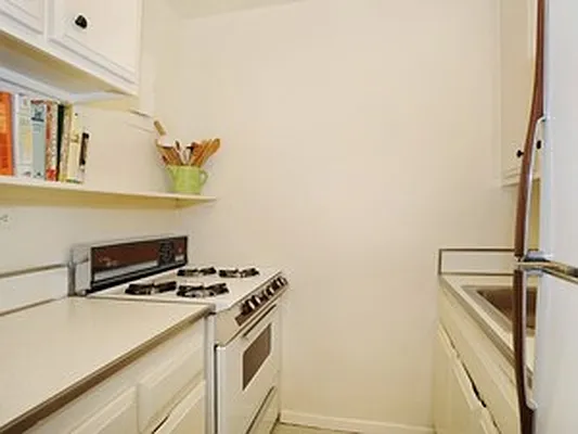 Sold by Corcoran | media 28