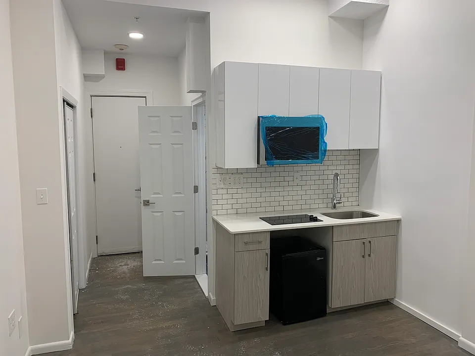 270 Newbury St #1B