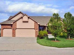 10112 W Westlakes Ct, Wichita, KS 67205