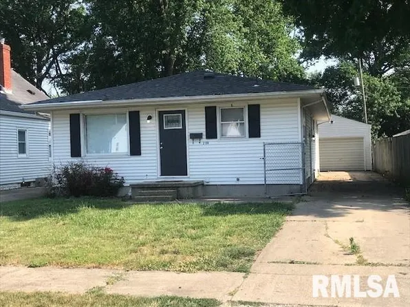 2156 E Converse Ave, Grandview, IL 62702