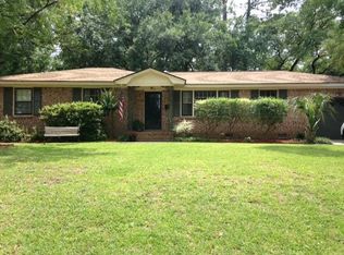 5913 Willard Dr, Hanahan, SC 29410