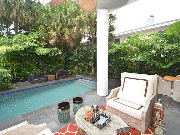 Private swimming pool 