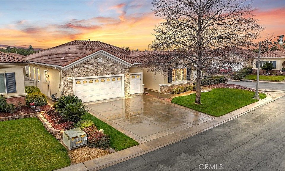 1st image of 1587 Summerlin Ct