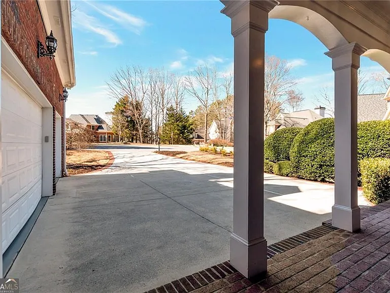 115 Wolf Willow Ct — Photo 4