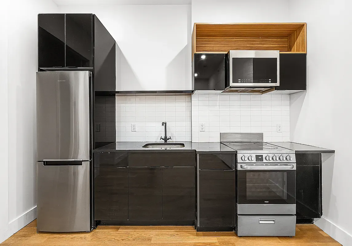 Building Photo - 631 E 6th St #2A