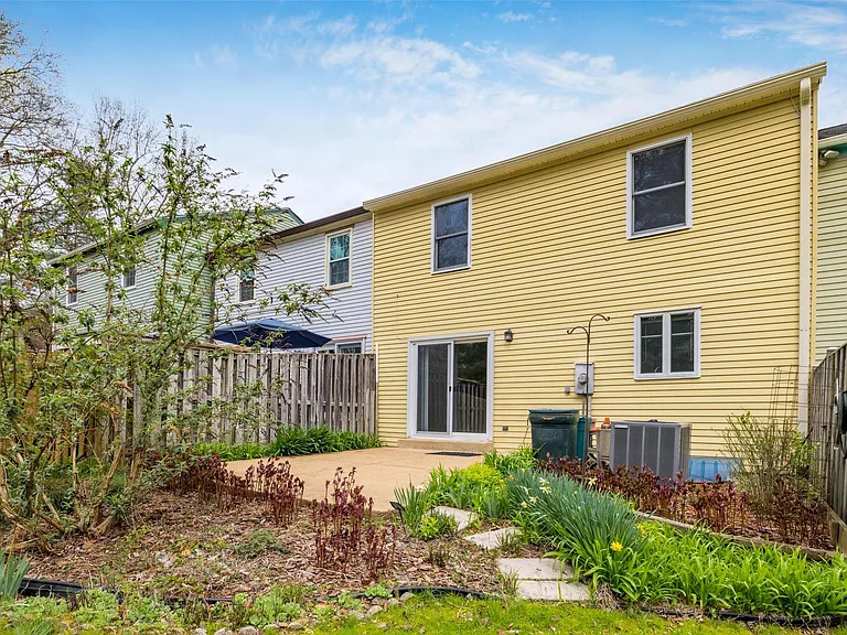 9823 Saint Cloud Ct — Photo 48