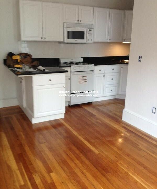 26 Hemenway St. #7 Boston - Fenway Unit Photo 1 (1)