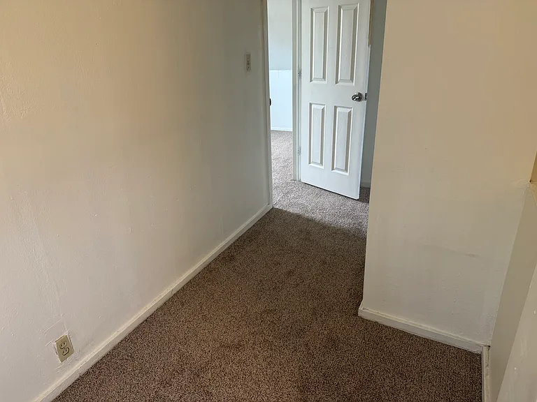 15608 Walvern Blvd — Photo 13