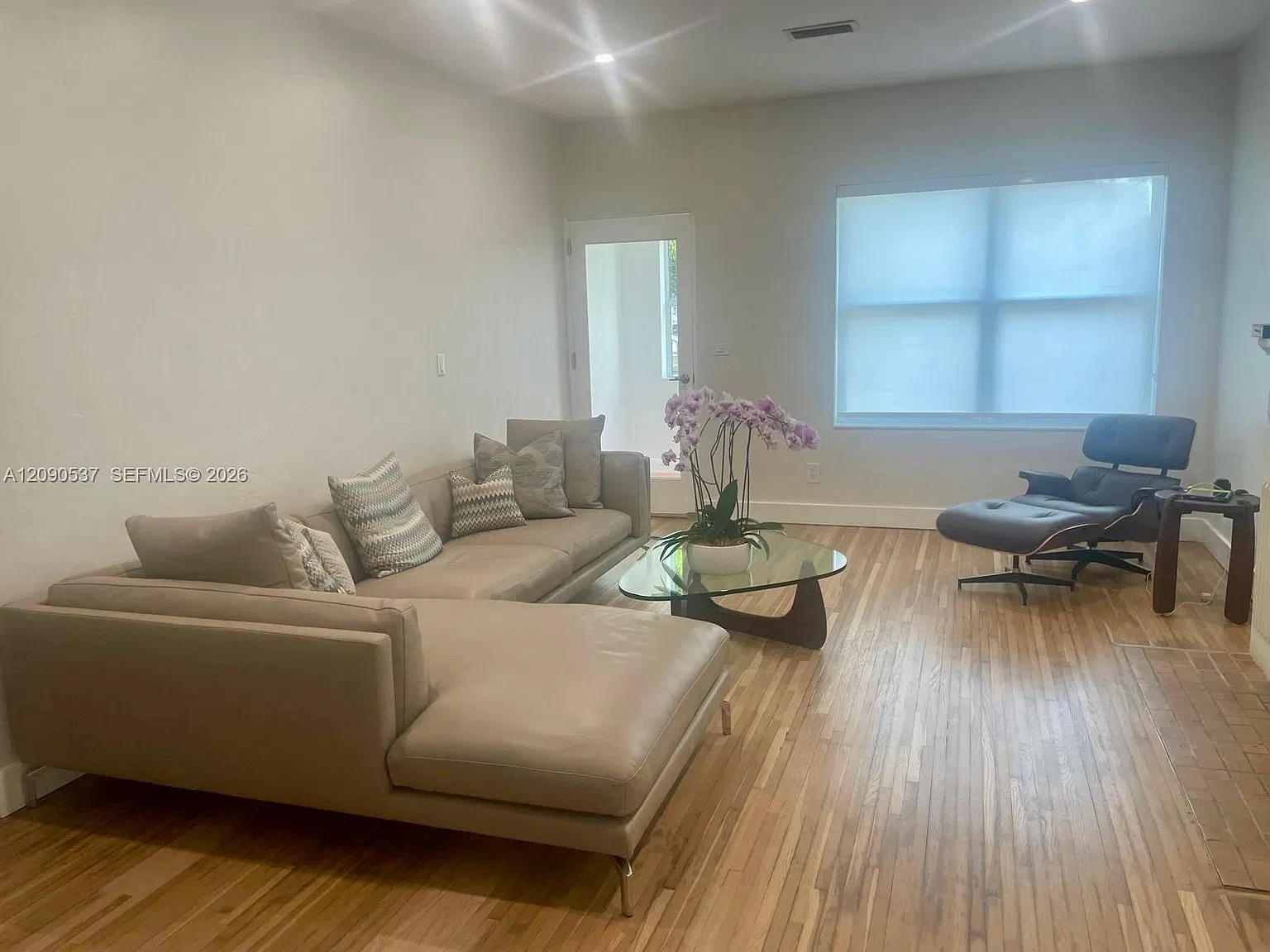3 bed, 2.5 bath, $6,500 — Photo 4