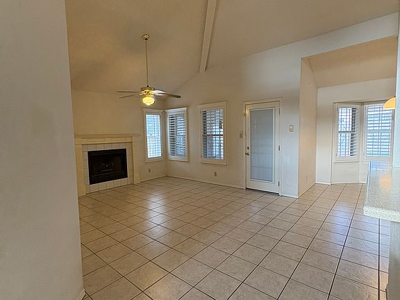 3rd image of 12061 Meadow Gate Dr