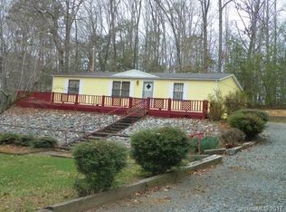 402 Charlotte Dr, Badin Lake, NC 28127