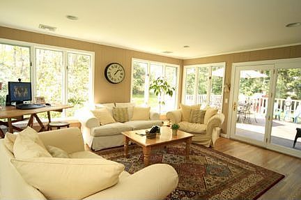 FAMILY ROOM OF HORTON LANE