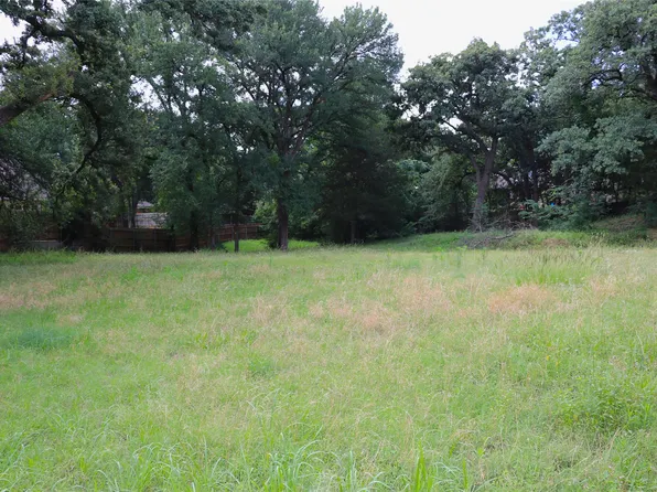 1200 Shannon Ln, Bedford, TX 76022