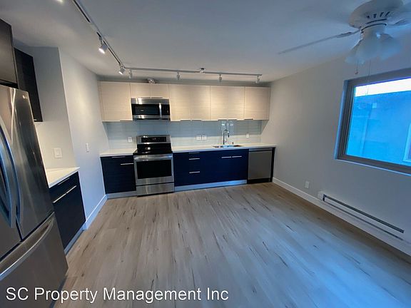 5th image of 1240 Holly St APT 1