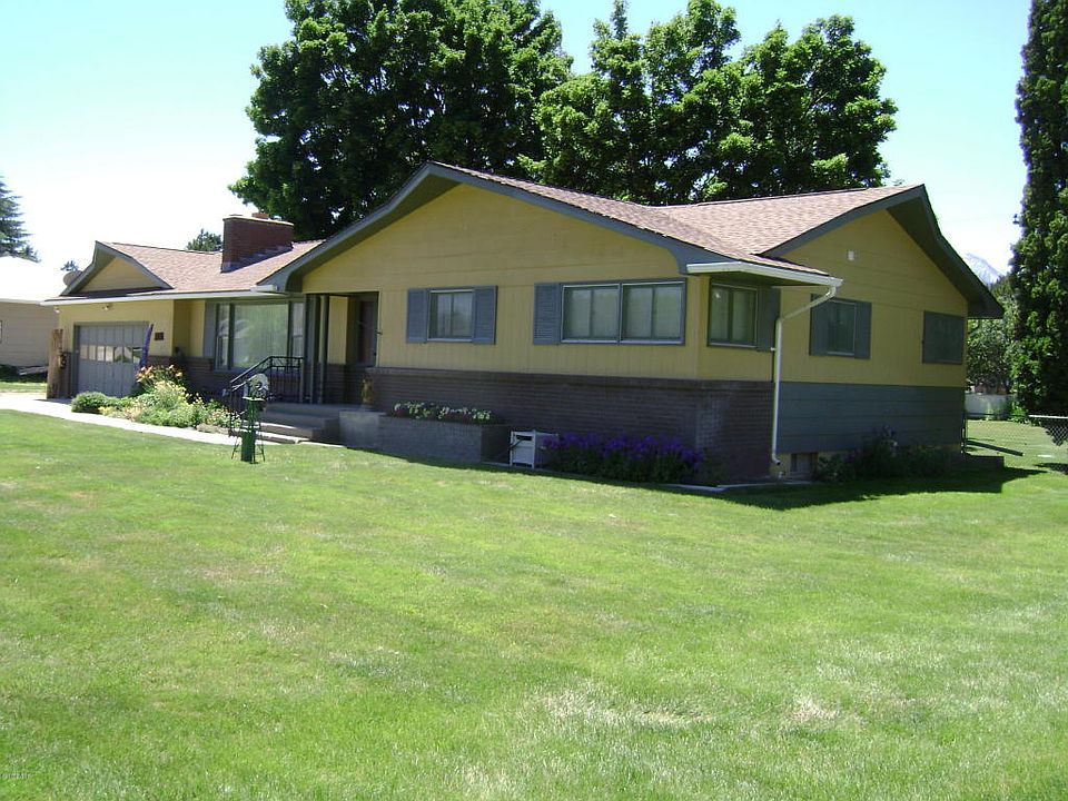 1st image of 389 Zimmerman Ln