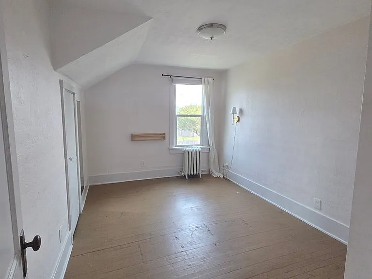 481 SW Cascade Ave — Photo 15