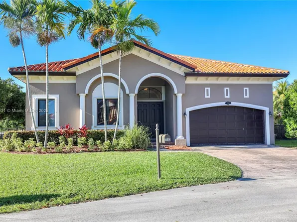 7563 SW 188th Ter, Cutler Bay, FL 33157