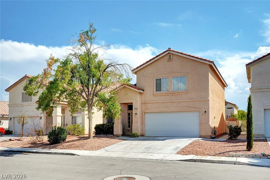3 bed, 2.5 bath, 1630 sqft, $1,985 — Photo 2