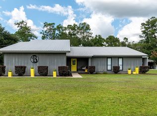 10466 NW 1st St, Bristol, FL 32321
