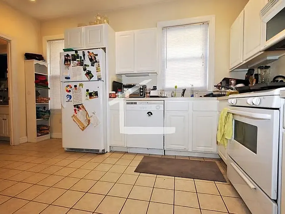 29 Mapleton St #3