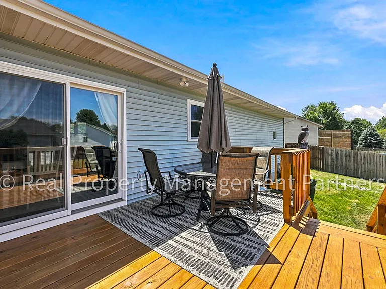 11425 Prairie Ave — Photo 31