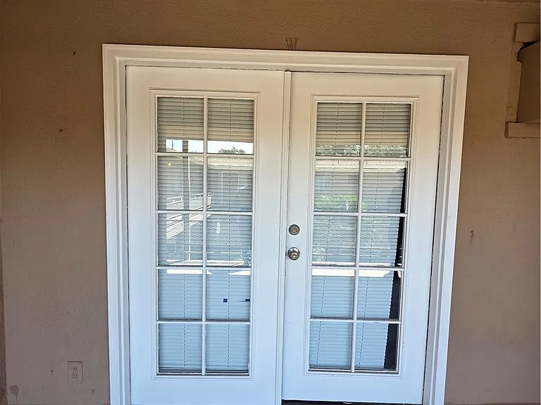 7490 Magnolia Ave #T — Photo 4